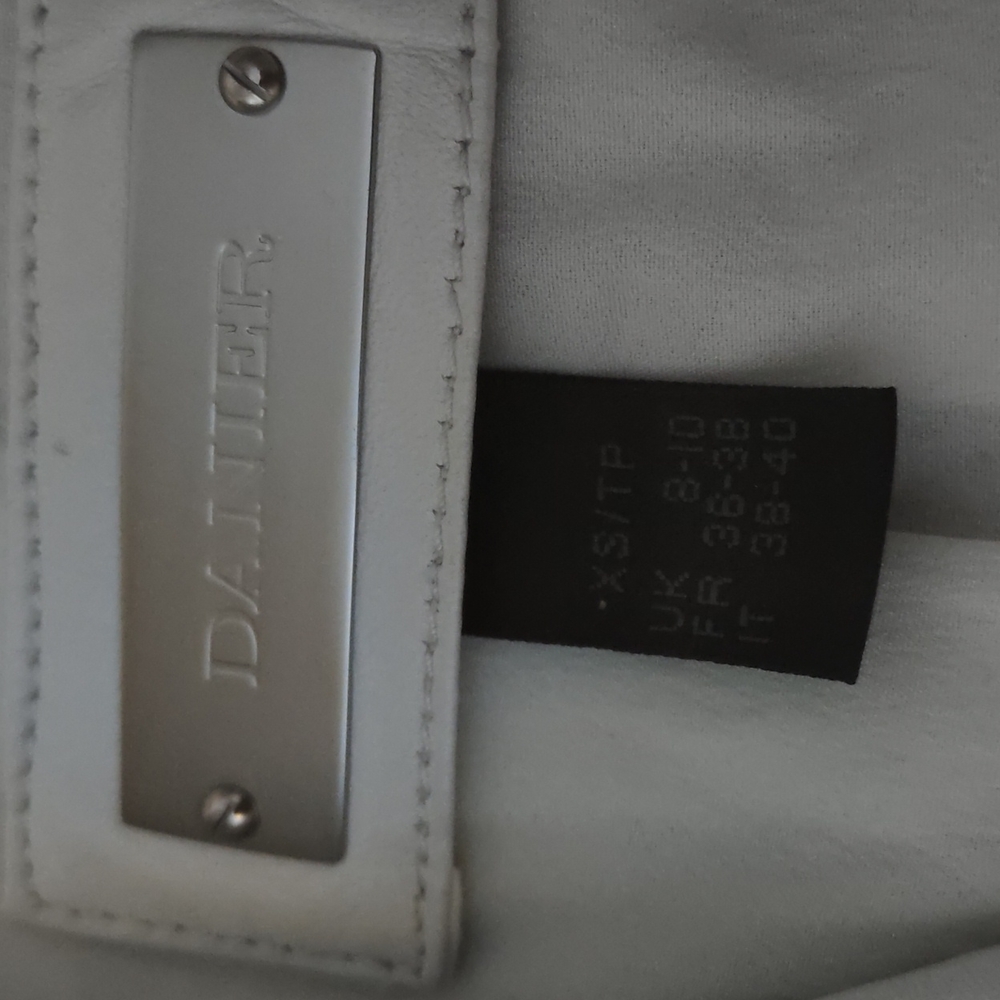 Danier leather jacket - Picture 2 of 2